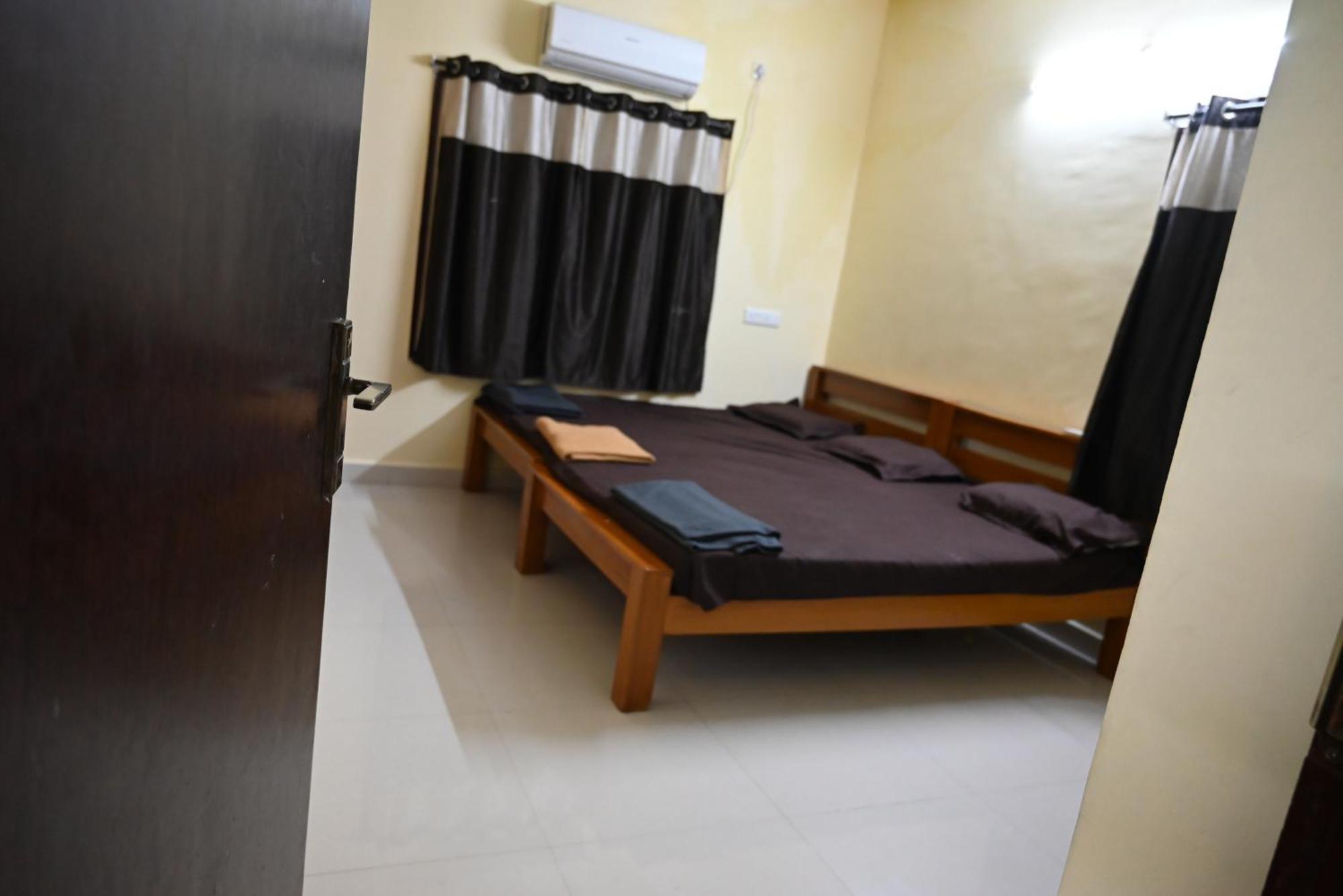 Bacpac Monkey Coliving Homestay *