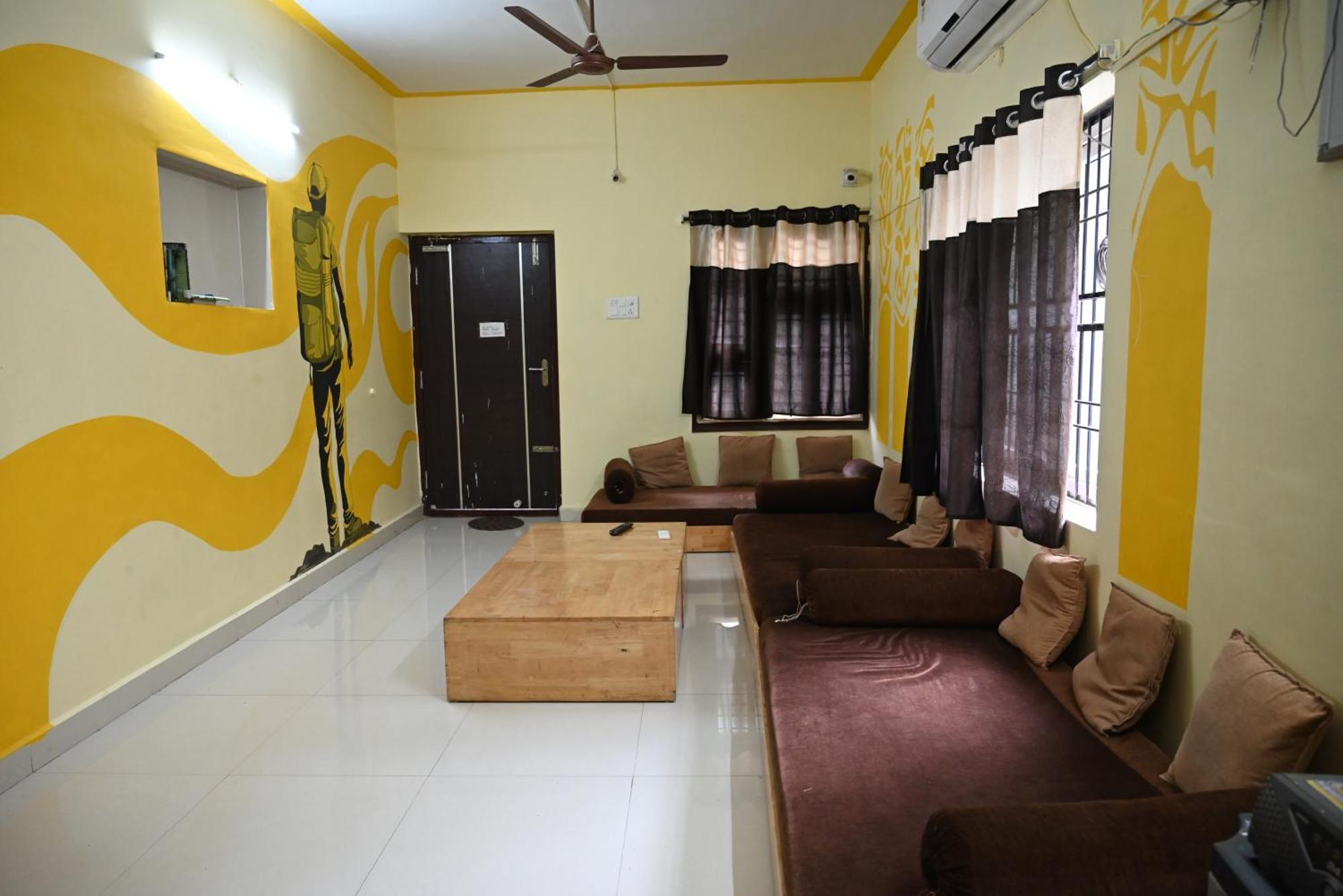 Bacpac Monkey Coliving Homestay *